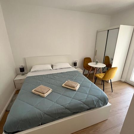 Ferienwohnung Green Oasis For Two, 30 Meters From Sea Zadar Exterior foto