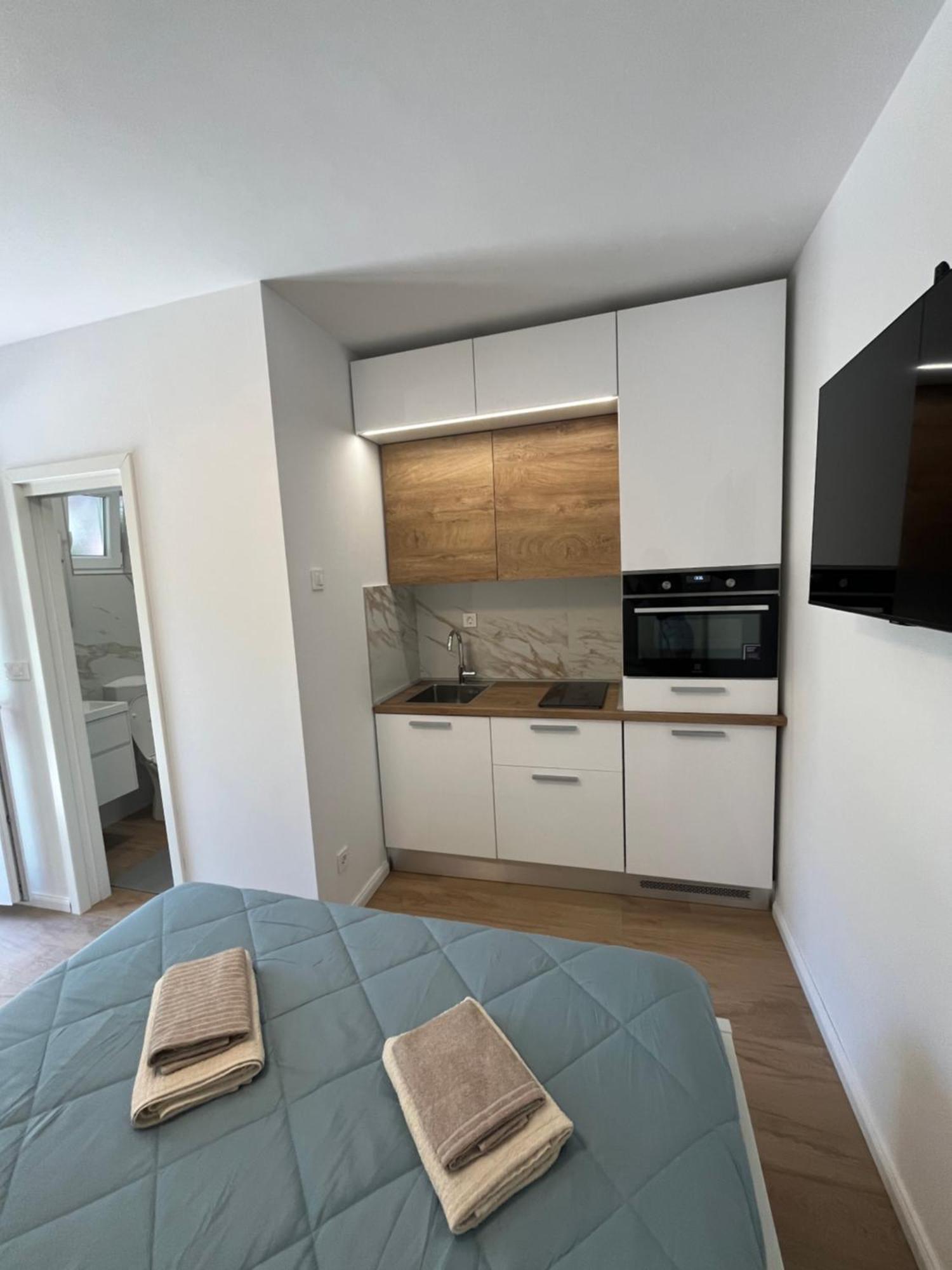Ferienwohnung Green Oasis For Two, 30 Meters From Sea Zadar Exterior foto
