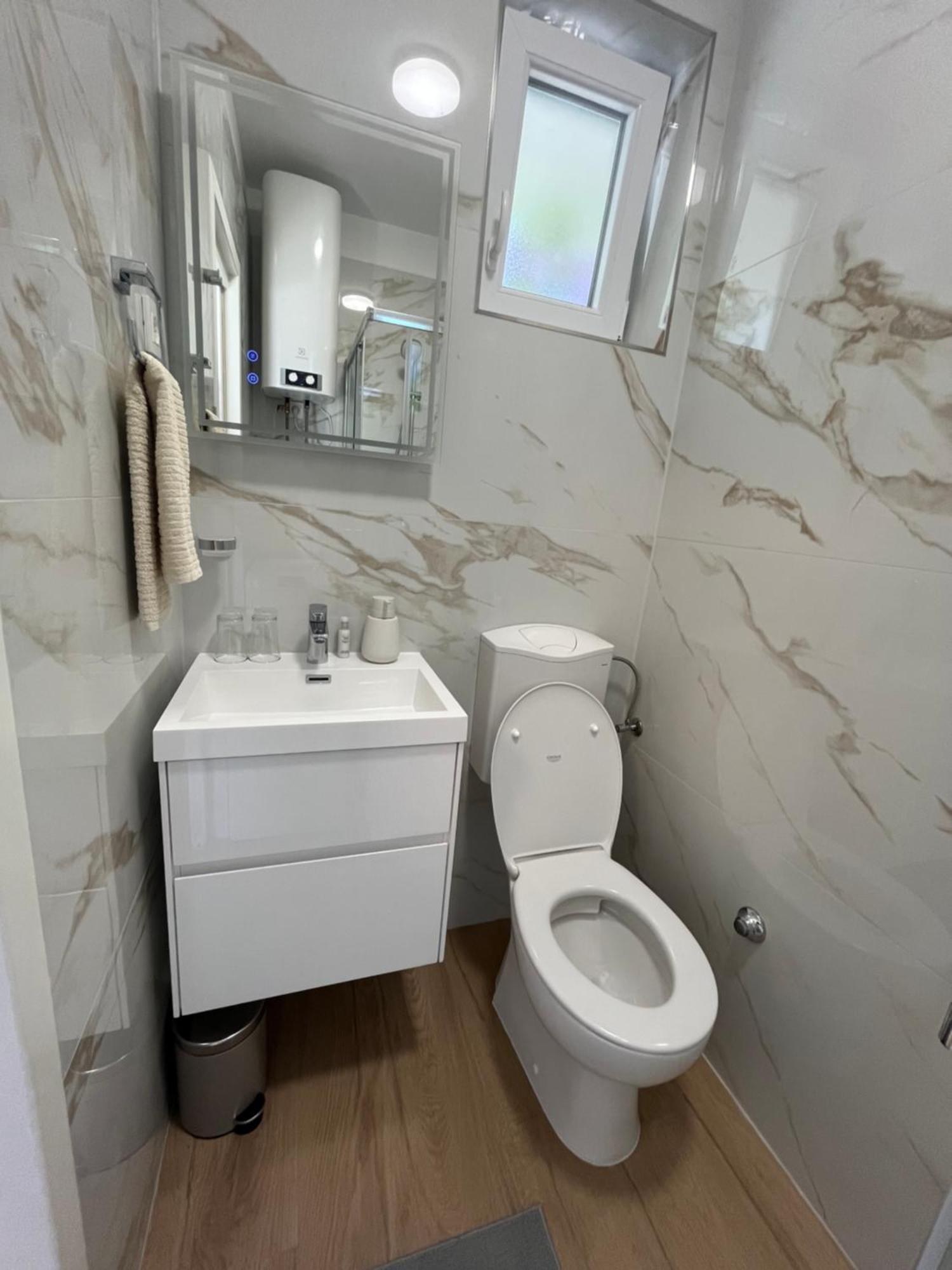 Ferienwohnung Green Oasis For Two, 30 Meters From Sea Zadar Exterior foto